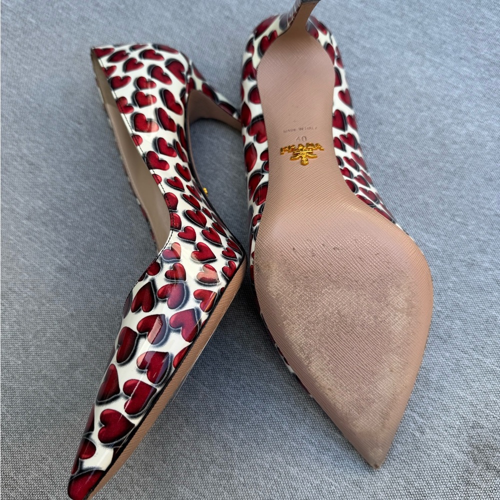 Prada Women's Heart Print Heels - Patent Leather - Picture 4 of 4